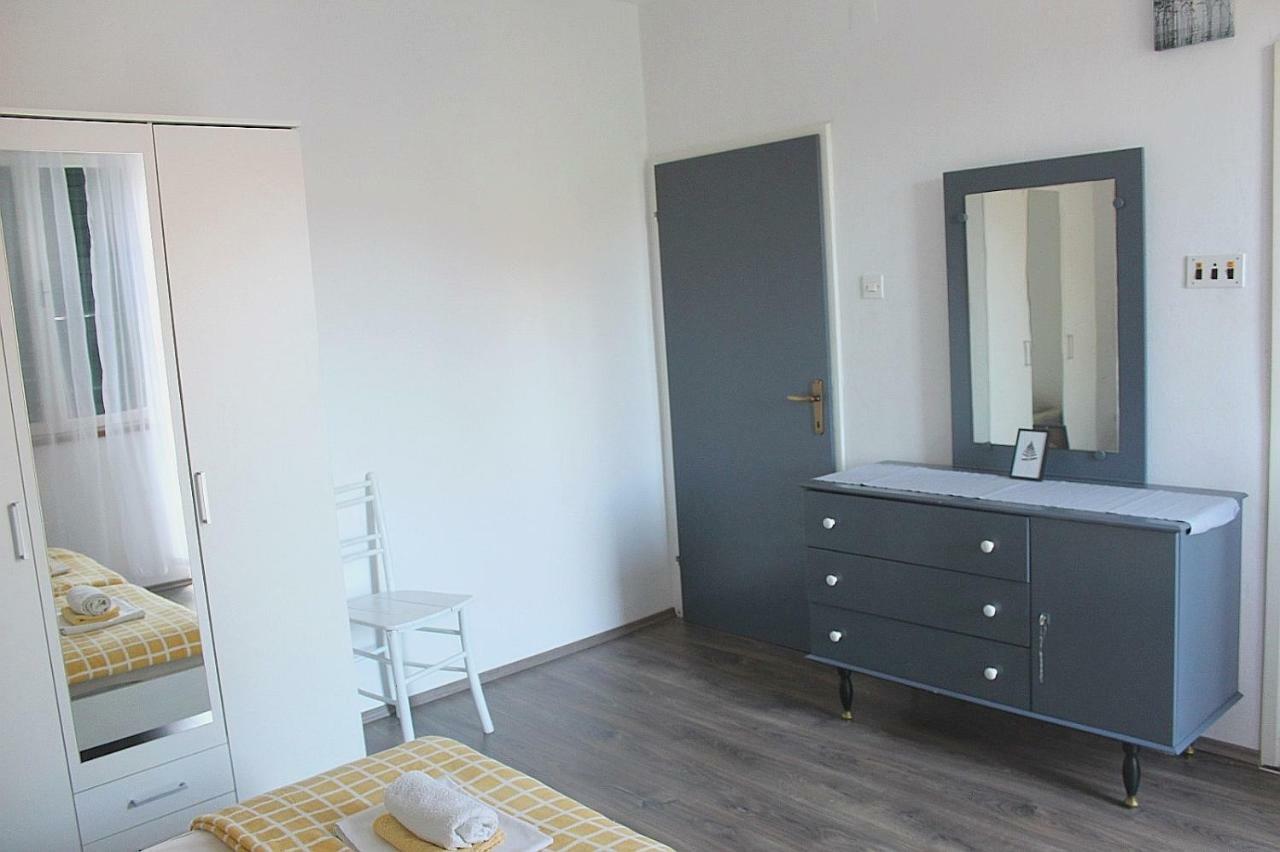 Apartments Markov Murter Luaran gambar